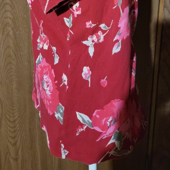 Women’s Casual Red Flowered Blouse – Medium (Imported) - Picture 6 of 6